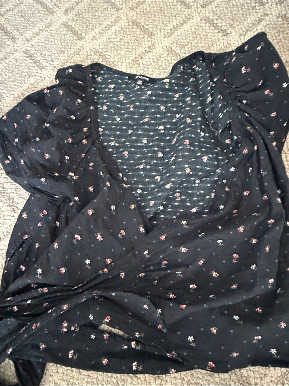 Madewell Black Floral V-Neck Puff Sleeve Blouse